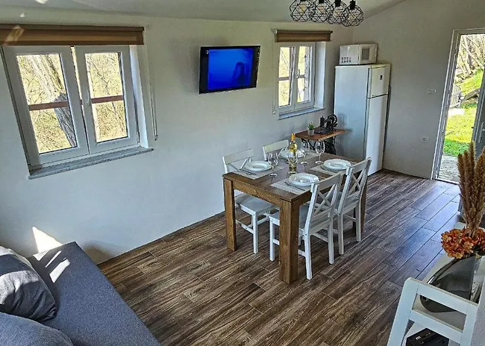 Kazeta Ankaran Vakantiehuis Zgornje Skofije